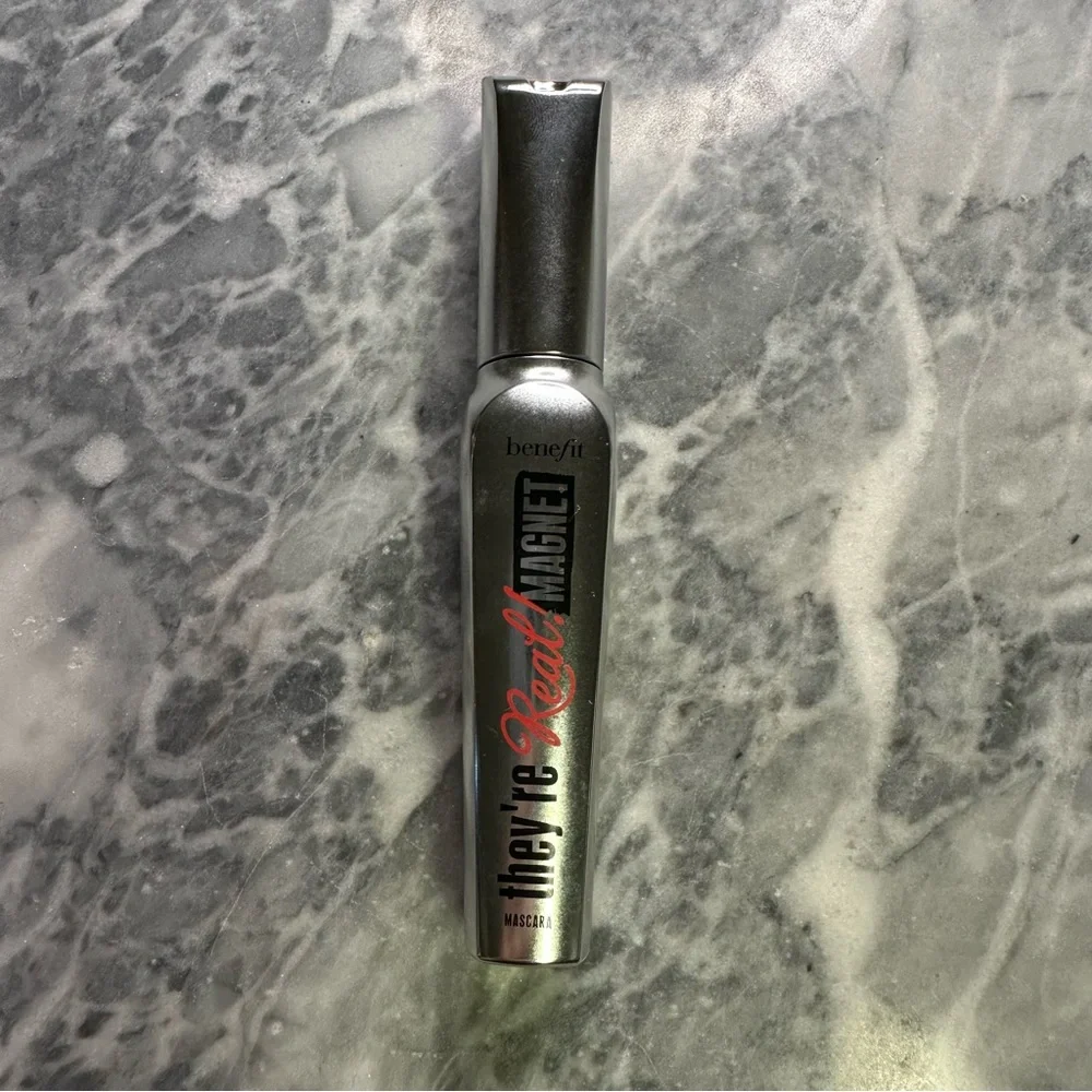 Benefit They’re Real Magnet Mascara Black